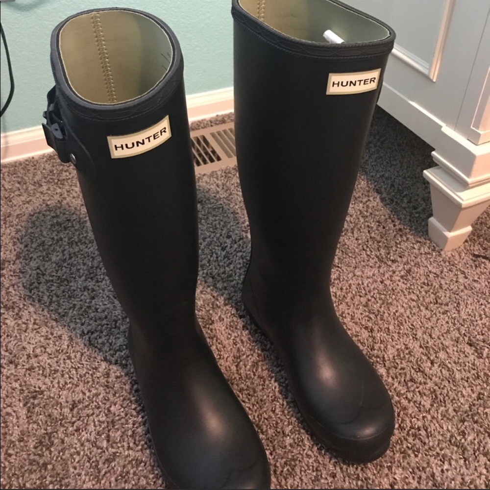 Black Tall Matte Hunter Huntress Boots Authentic